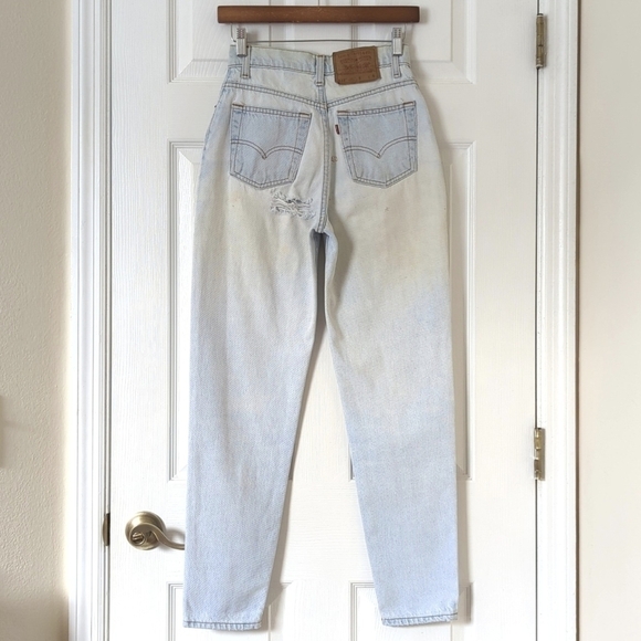 Levi's 90's Vintage 512 Light Wash High Waisted Slim Fit Tapered Leg Mom Jeans 5 - Picture 4 of 16